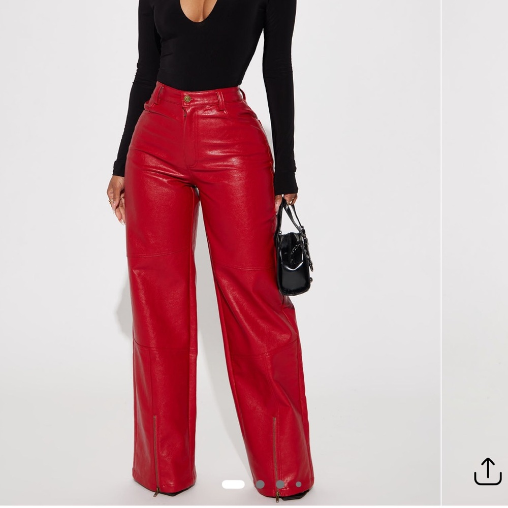 Red pants ❤️